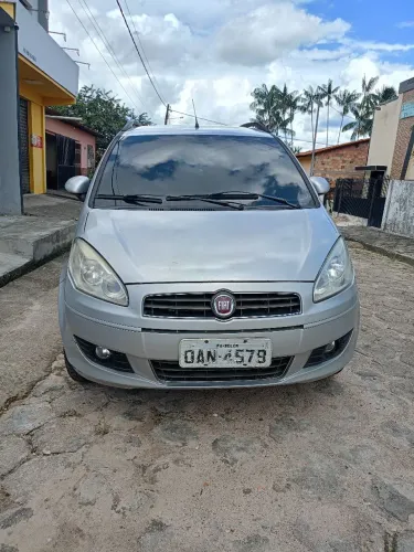 Fiat Idea Attractive 1.4 Fire Flex 8V 5P 2013