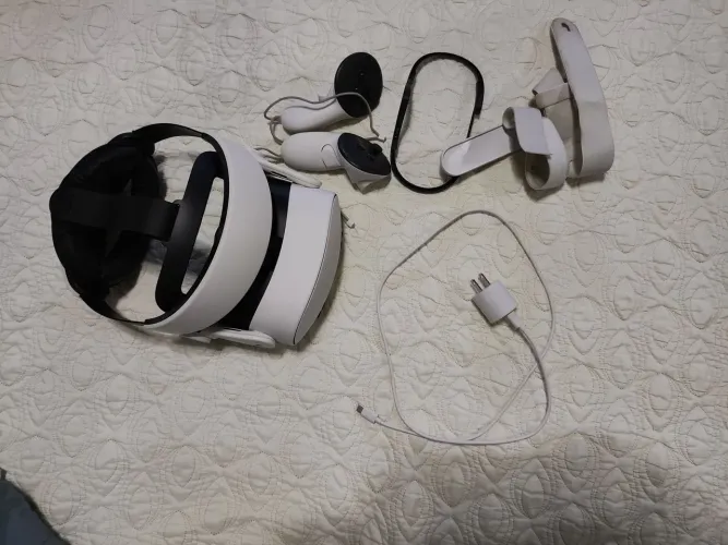 Vendo Meta Quest 3s 256gb Batman Arkham, h4 halo e outros acessórios