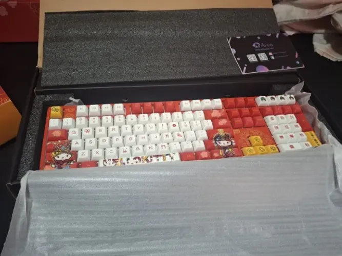 Teclado Akko Hello Kitty + Mousepad