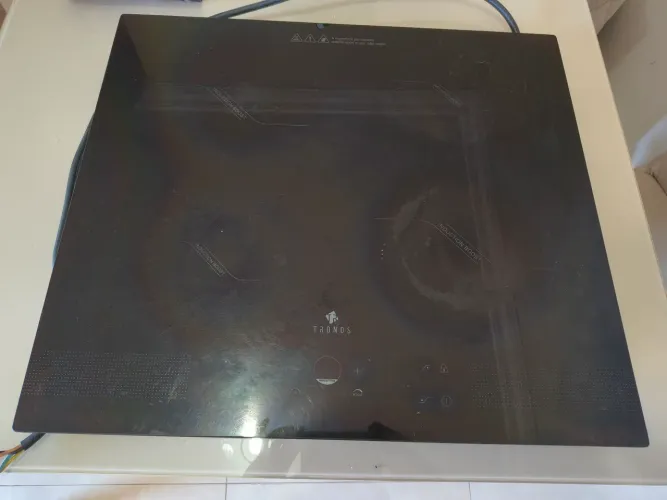 Cooktop por indução Tronos - 4 bocas 220v ( com defeito)