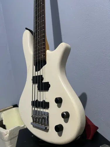 Baixo Washburn 5 cordas ativo/passivo