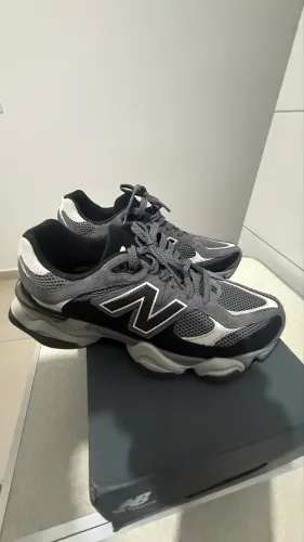 Tênis New balance 9060