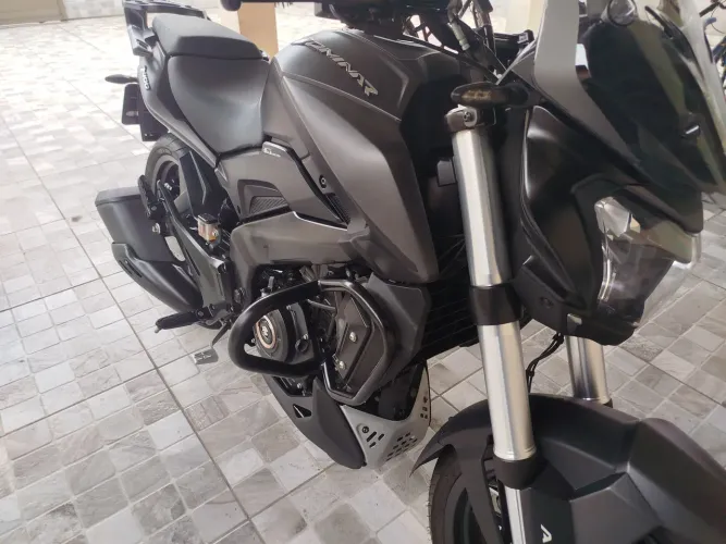 Dominar 400 Muito nova