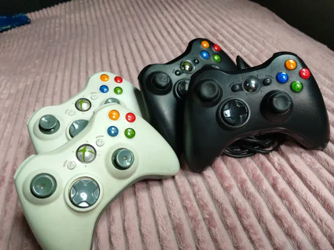 Controles originais XBOX 360 com e sem fio a apartir de 49,99