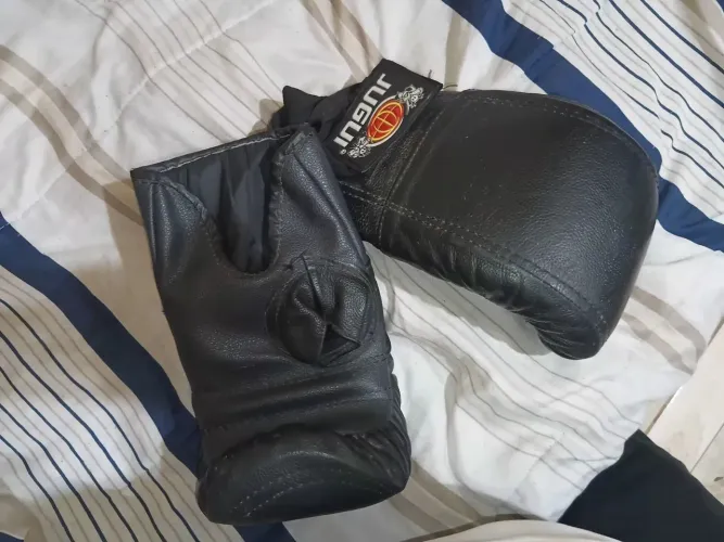 Luvas para artes marciais
