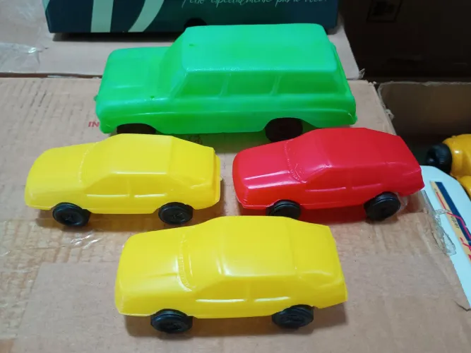 Carrinho Antigo Plástico Bolha Renault e Veraneio Três Reis