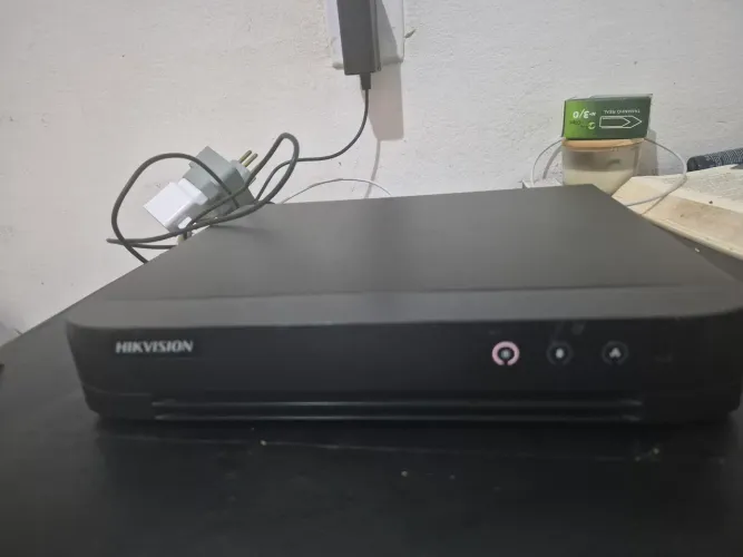 Dvr 4 Canais Hikvision Ds-7204Hghi