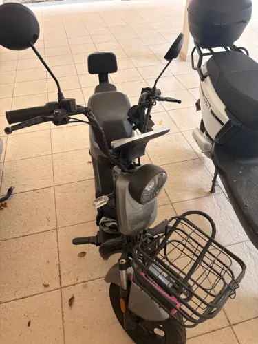 Scooter elétrica 1000 watts de potência
