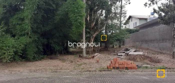 Terreno com 455m² em condomínio fechado no bairro Ratones em Florianópolis