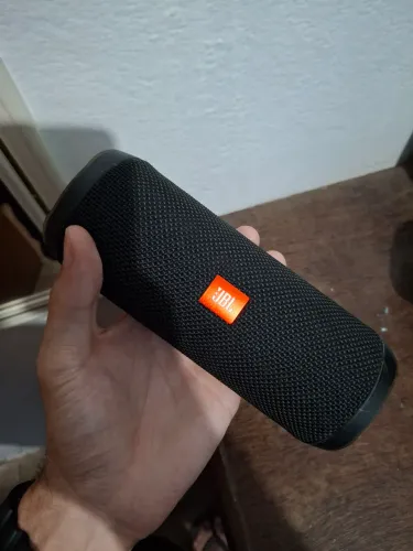 JBL Flip4