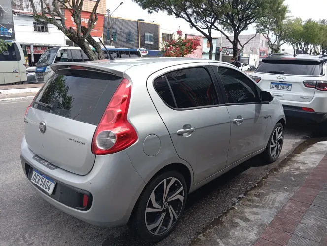 Fiat Palio Attractive 1.0 EVO Fire Flex 8V 5P 2013