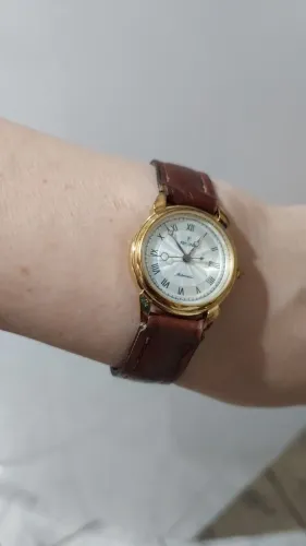 Relógio Festina Legítimo, Feminino, Dourado, Semi-Novo, com Pulseira nova de Couro!