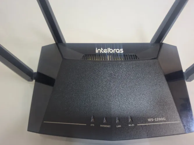 Roteador Intelbras - 4 antenas 