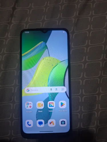 Moto e13