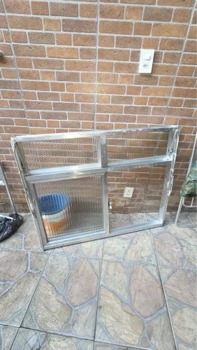 Janela de alumínio
