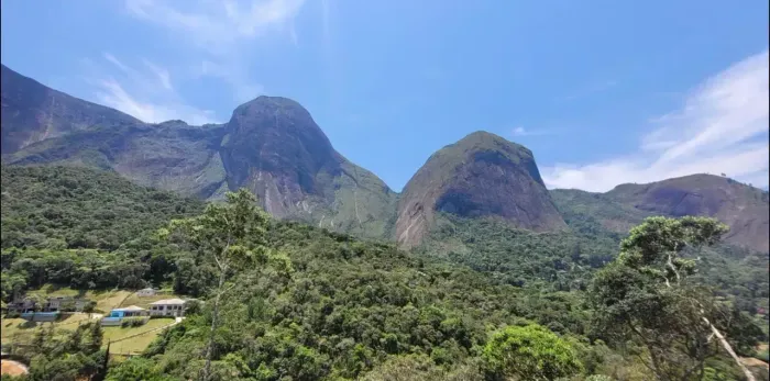 Terreno á venda em Araras, Petrópolis Rj com 7.500 m2