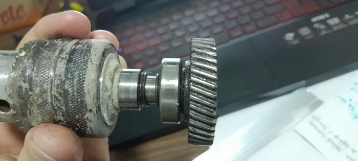 Furadeira dewalt. Peças