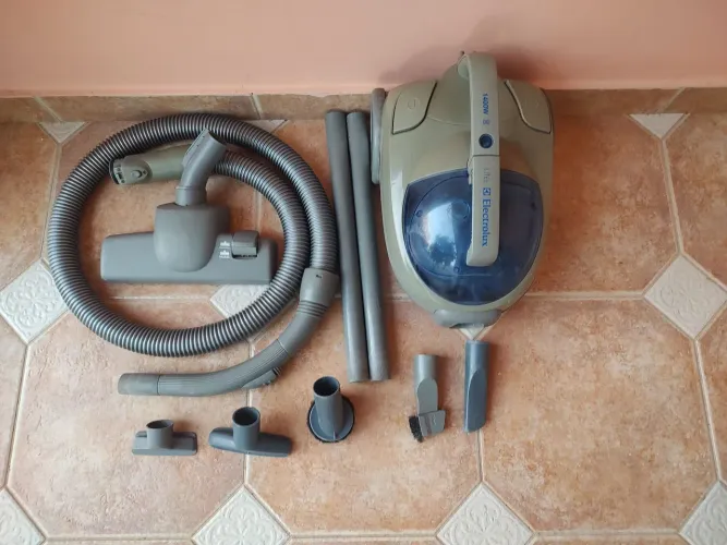 Aspirador de pó Electrolux Lite 1400W
