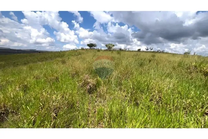 Área de 2 hectares na região dos Teixeiras, próximo ao Arraial de São João Batista da Cana