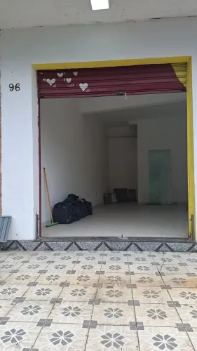 Alugo ponto comercial térreo no pontalzinho