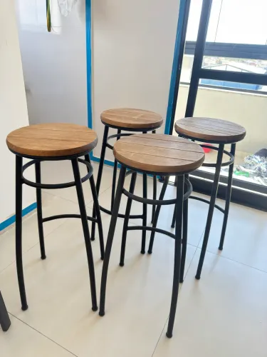 Vendo 4 banquetas em perfeito estado