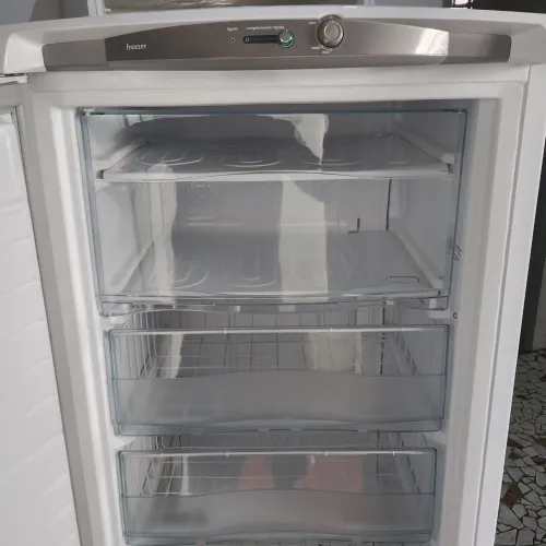 FREEZER CONSUL CVU30FBANA 246L TA NOVO