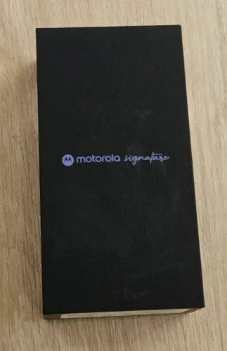 Smartphone Motorola Signature 5G - 512GB Verde Novo e Lacrado
