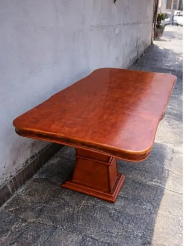Mesa de jantar 6 lugares em madeira nobre ( raiz de imbuia)