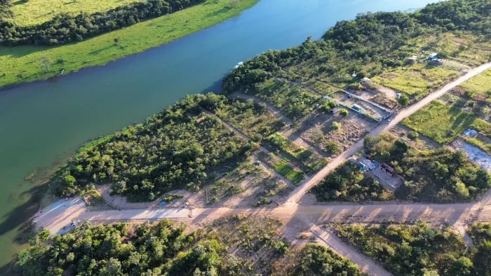 Vendo lote no Corumbá IV (Abadiânia) condomínio Porto Valença