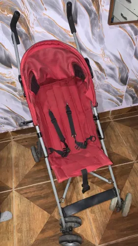 Carrinho de passeio marca Cosco