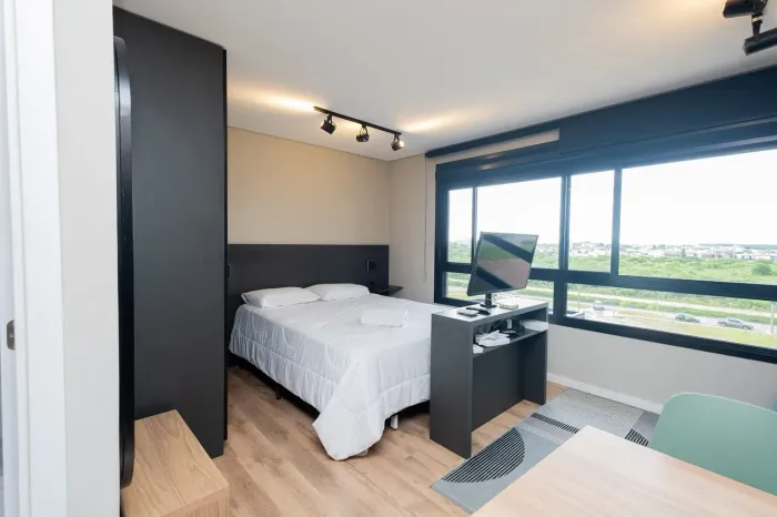 Apartamento à venda, Parque Una - Pelotas/RS, 26 m² úteis, 1 dormitório, cozinha, piso lam