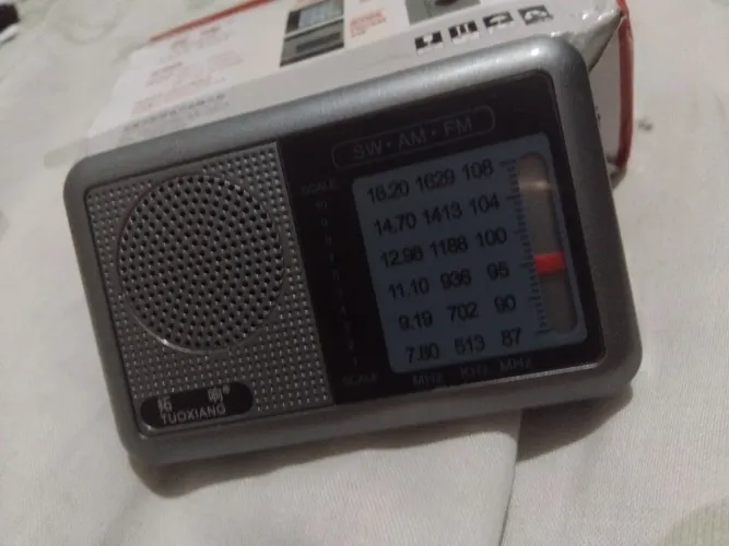 Radio portatil 3 faixas novo