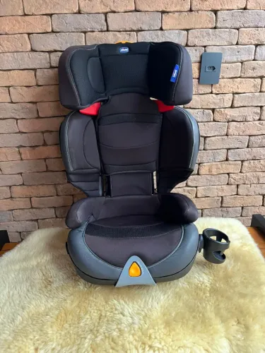 Cadeira Chicco Oasys 2-3 FixPlus Evo Isofix até 36kg - Excelente Estado