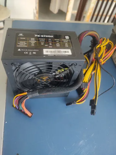 Fonte de alimentação ATX C3Tech PS-G700M - 700 Watts 80 Plus