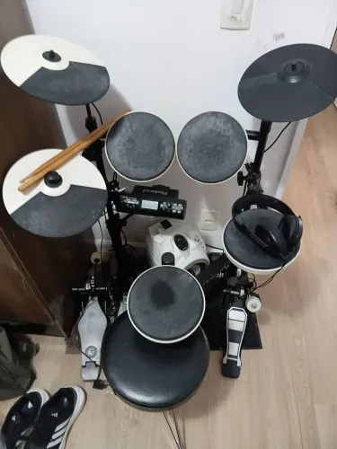 Roland TD4KP bateria eletrônica