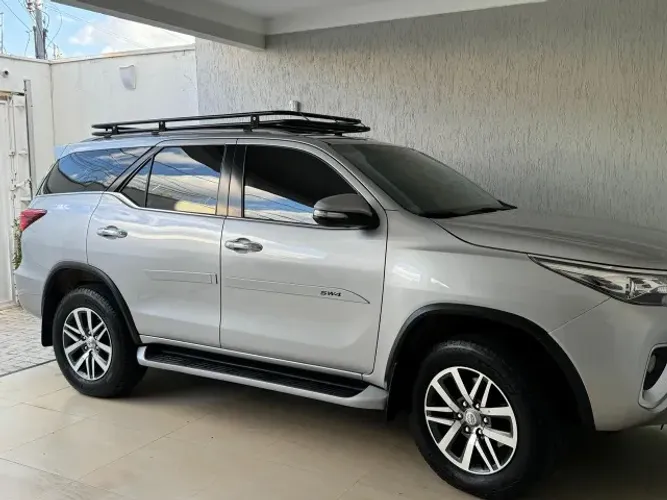Toyota Hilux SW4 SRX 4X4 2.8 TDI 16V Dies. Aut. 2017