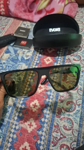 Óculos evoke 
