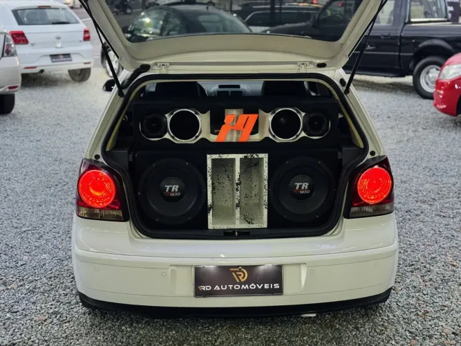 Vendo som automotivo