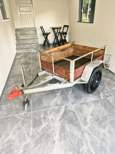 Carretinha fazendinha não é implacada.