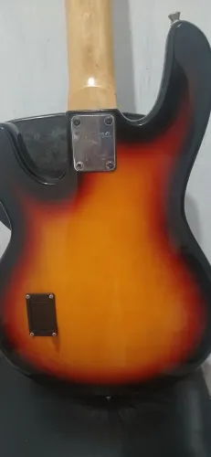 Contrabaixo tbm4