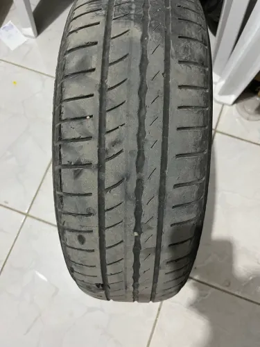 2 pneus pirelle 175/65/14