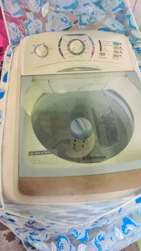 Máquina de lavar 12kg bem conservada!