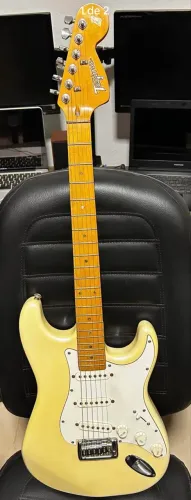Guitarra Seizi Tagima T635