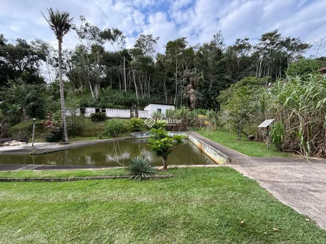 Chácara com 03 casas com terreno de 35.000,00m² à venda em Vassouras/RJ