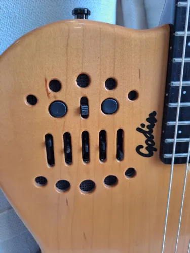 Godin acs Raridade ano 97 super conservado  $Trocas considerar 15k