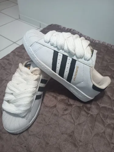 Tênis Adidas 