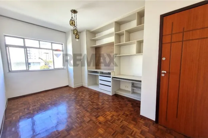 "Excelente Apê no Granbery: Conforto e Localização!"