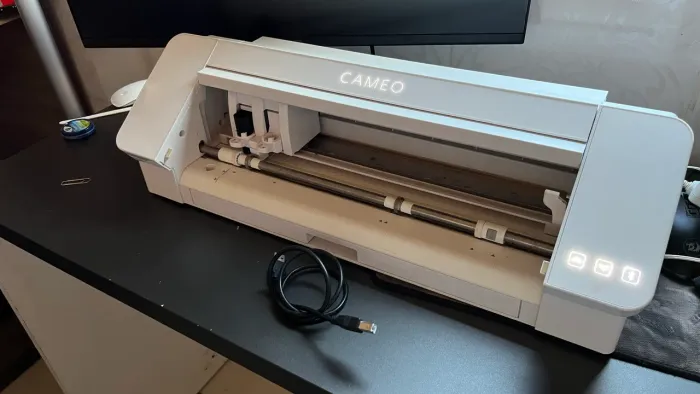 Silhouette Cameo 4