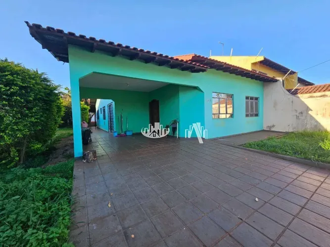 Casa com 3 quartos para alugar, 173 m² por R$ 1.900/mês - Cambezinho - Londrina/PR
