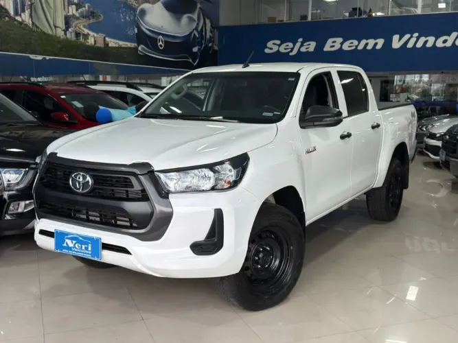 Toyota Hilux CD 4X4 2.8 Diesel Mec. 2024